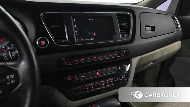 Kia The New Carnival 2018 Серебряный из Кореи, фото 6