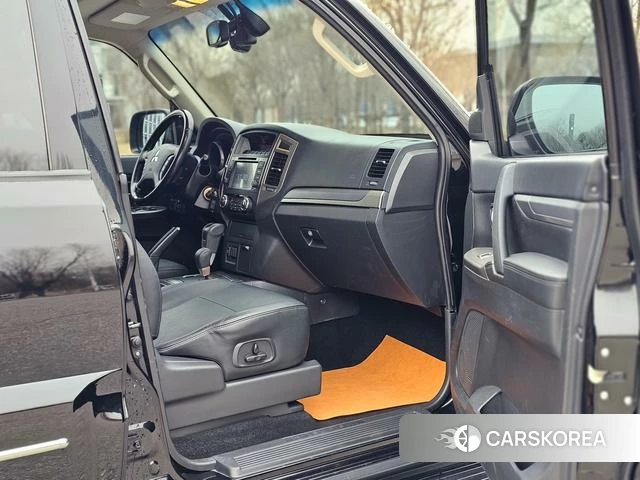 Mitsubishi  Pajero (imported) 2018 Черный из Китая, фото 6