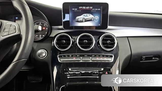 Mercedes-Benz C-Class W205 2018 Белый из Кореи, фото 6