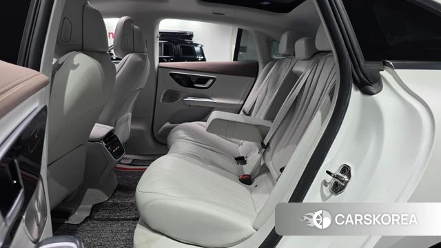 Mercedes-Benz EQE V295 2023 Белый из Кореи, фото 6
