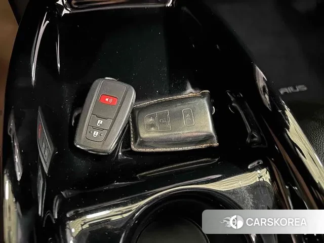 Toyota Prius 4th Generation 2018 Черный из Кореи, фото 6