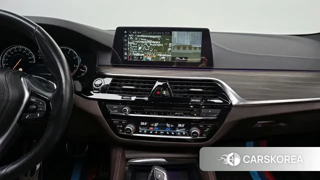 BMW 5 Series (G30) 2018 Белый из Кореи, фото 6