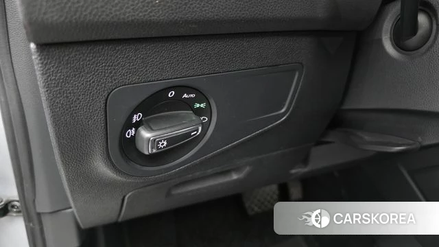 Volkswagen Tiguan second Generation 2018 Серебряный из Кореи, фото 6