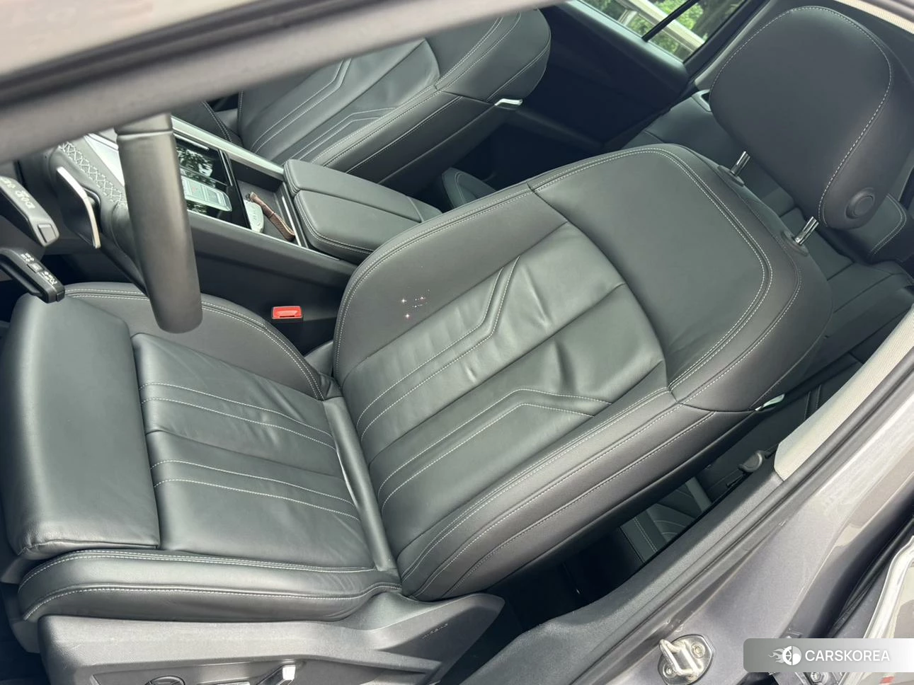 Audi Q6 2022 Темно-серый из Китая, фото 6