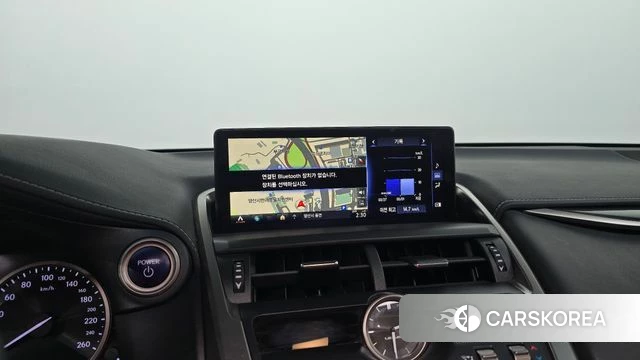 Lexus NX300h 2019 Серебристо-серый из Кореи, фото 6