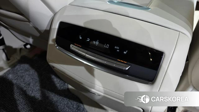 Cadillac Escalade 5th Generation 2023 Белый из Кореи, фото 6