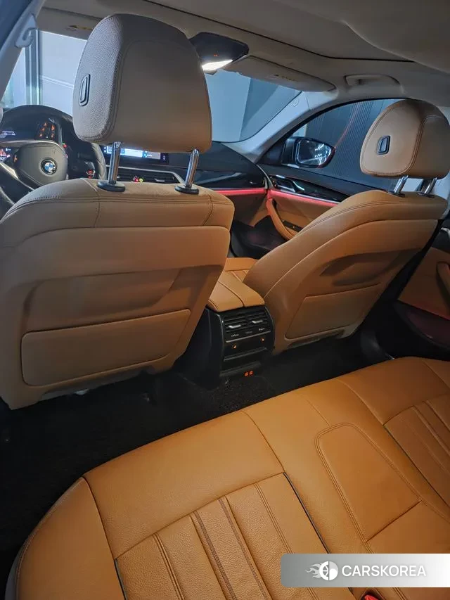 BMW 5 Series (G30) 2019 Цвет галактики из Кореи, фото 6