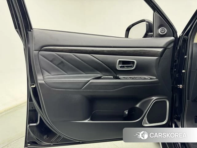 Mitsubishi  Outlander 2019 Черный из Китая, фото 6