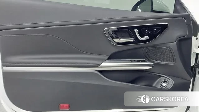 Mercedes-Benz CLE-Class C236 2024 Белый из Кореи, фото 6