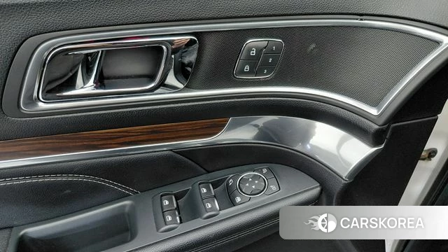 Ford Explorer 2019 Белый из Кореи, фото 6