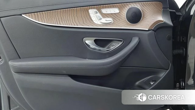 Mercedes-Benz E-Class W213 2023 Серый из Кореи, фото 6