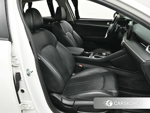 Kia K5 3rd generation 2022 Белый из Кореи, фото 6
