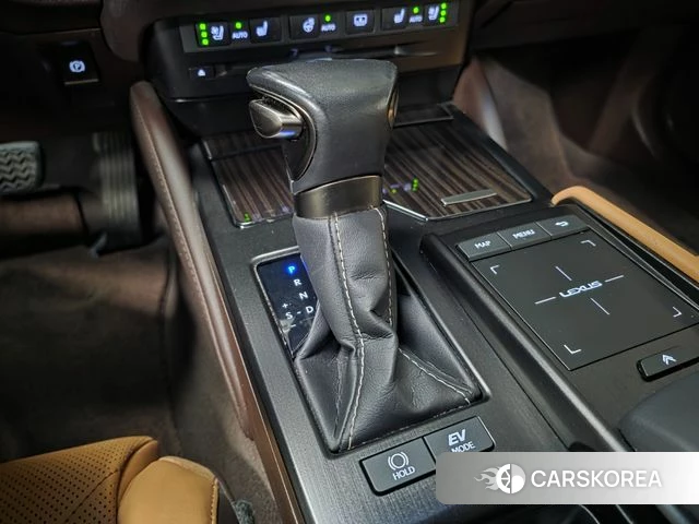 Lexus ES300h 7th generation 2021 Серебристо-серый из Кореи, фото 6