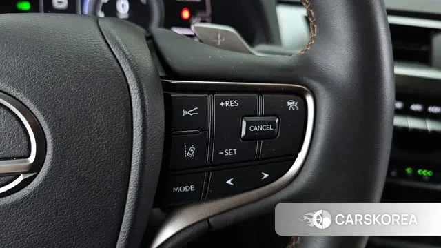 Lexus UX300e 2022 Белый из Кореи, фото 6