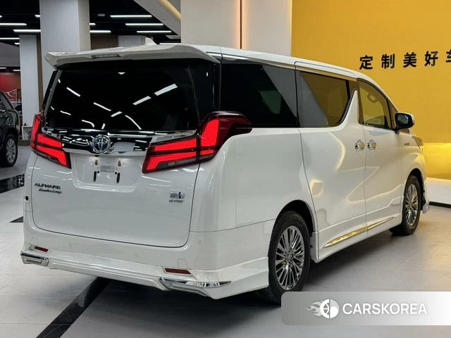 Toyota Elfa 2021 Белый из Китая, фото 6