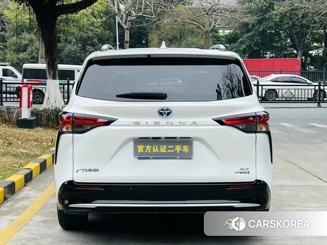 Toyota Saina 2023 Белый из Китая, фото 6