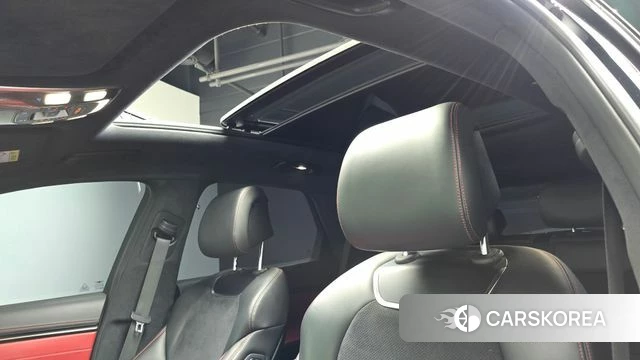 Genesis GV70 2021 Черный из Кореи, фото 6