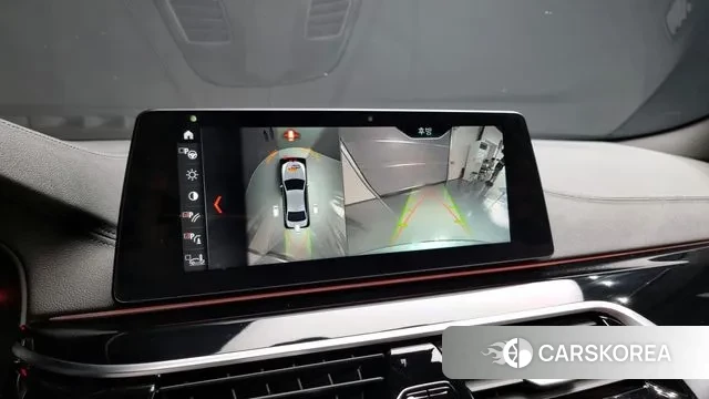 BMW 5 Series (G30) 2018 Светло-серебряный цвет из Кореи, фото 6
