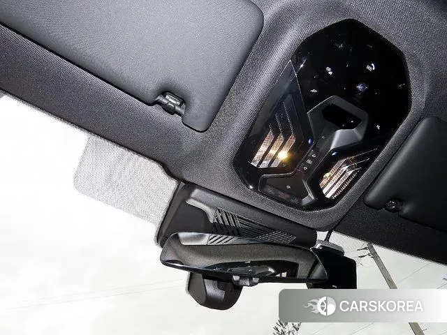 BMW 5 Series (G60) 2025 Серебристо-серый из Кореи, фото 6