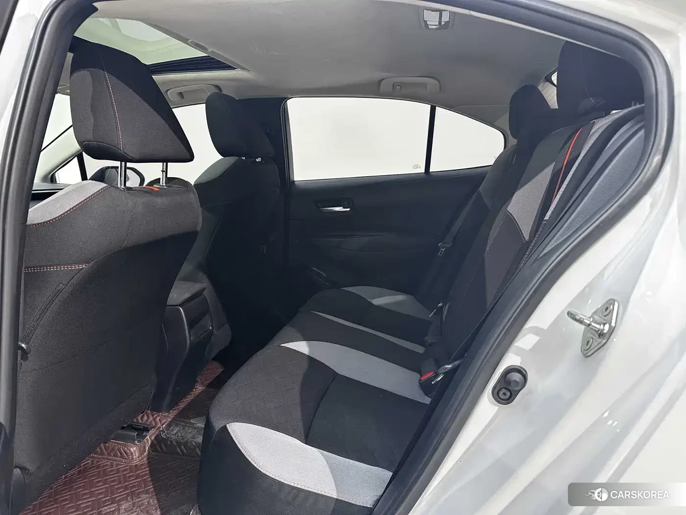 Toyota Corolla 2023 Белый из Китая, фото 6