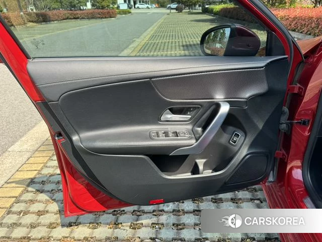 Mercedes-Benz Class A 2021 Красный из Китая, фото 6