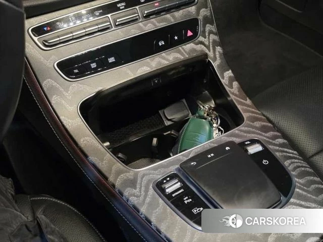Mercedes-Benz E-Class W213 2023 Черный из Кореи, фото 6