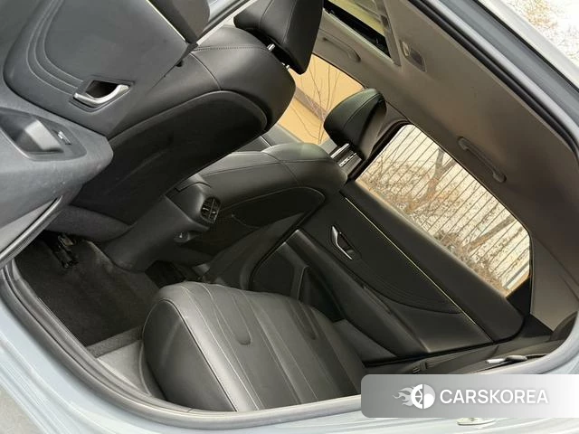 Hyundai Elantra 2022 Темно-серый из Китая, фото 6