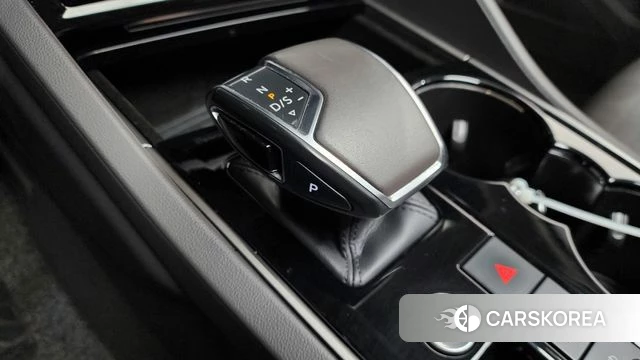 Volkswagen Touareg 3rd generation 2020 Серебряный из Кореи, фото 6