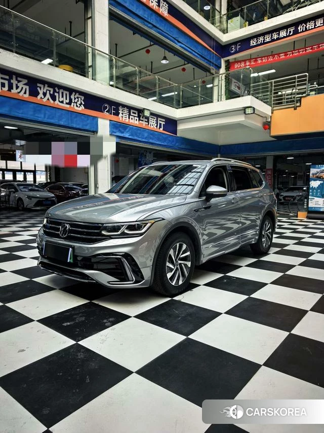 Volkswagen Tiguan L PHEV 2021 Серебристо-серый из Китая, фото 6