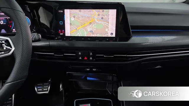 Volkswagen Golf 8th Generation 2024 Черный из Кореи, фото 6