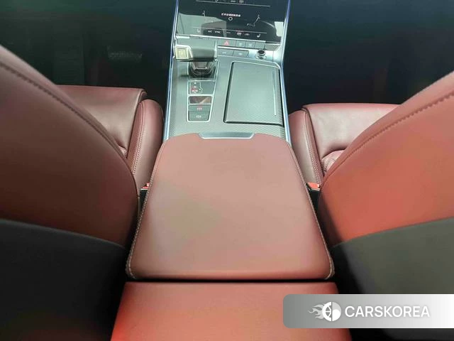 Audi A7L 2024 Черный из Китая, фото 6