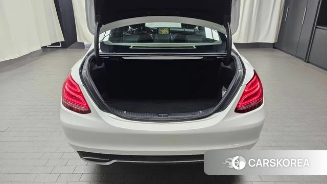 Mercedes-Benz C-Class W205 2018 Белый из Кореи, фото 6