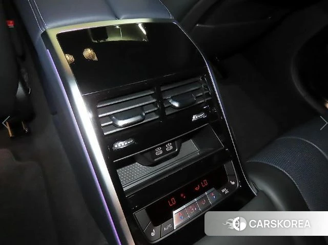 BMW 8 Series (G15) 2023 Черный из Кореи, фото 6