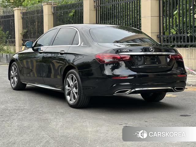 Mercedes-Benz E-class 2024 Черный из Китая, фото 6