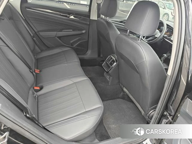 Volkswagen Passat 2025 Черный из Китая, фото 6