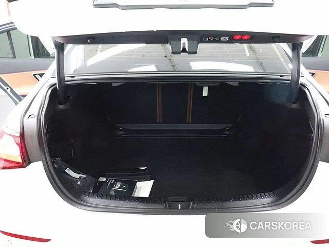 Mercedes-Benz E-Class W214 2025 Белый из Кореи, фото 6