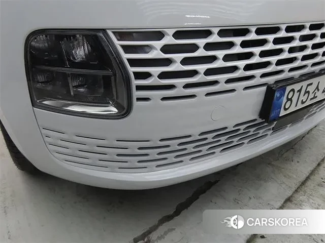 Hyundai Staria 2023 Белый из Кореи, фото 6