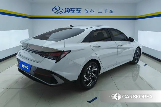 Hyundai Elantra 2025 Белый из Китая, фото 6