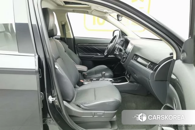 Mitsubishi  Outlander 2019 Черный из Китая, фото 6