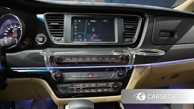 Kia The New Carnival 2019 Серебряный двухцветный из Кореи, фото 6