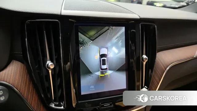 Volvo XC60 second Generation 2023 Белый из Кореи, фото 6