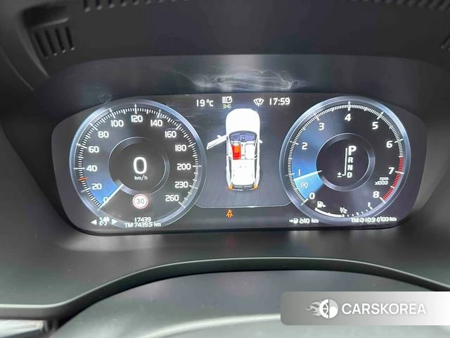 Volvo XC60 2021 Темно-серый из Китая, фото 6