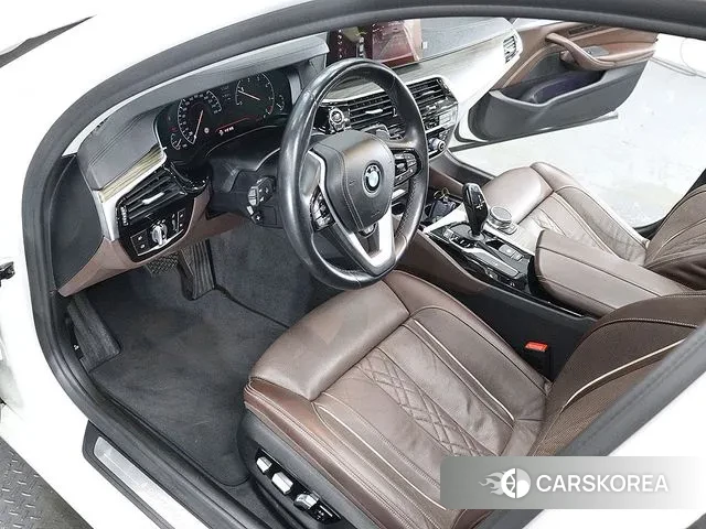 BMW 5 Series (G30) 2019 Белый из Кореи, фото 6