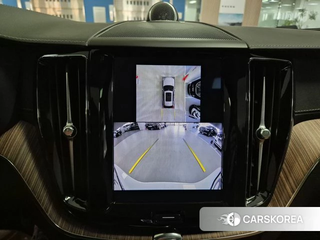 Volvo XC60 second Generation 2023 Белый из Кореи, фото 6