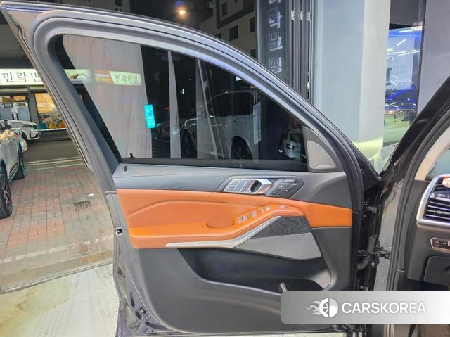 BMW X7 (G07) 2022 Серый из Кореи, фото 6