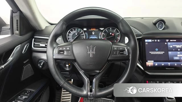 Maserati Ghibli 2022 Серебристо-серый из Кореи, фото 6