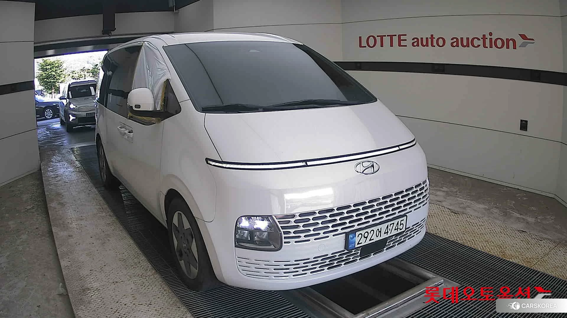 Hyundai Staria 2022 Белый из Кореи, фото 6