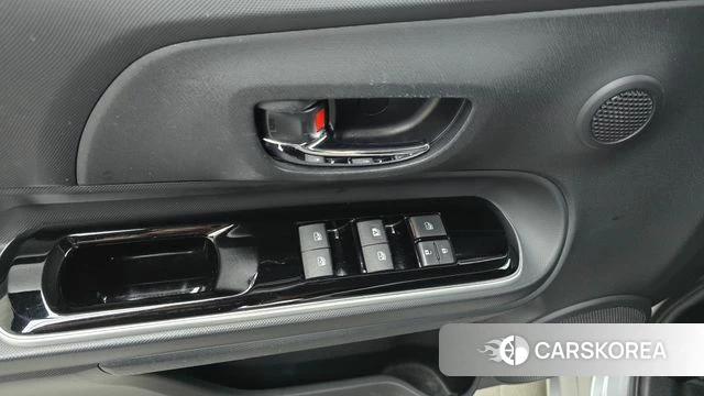 Toyota Prius C 2019 Серебряный из Кореи, фото 6