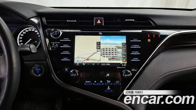 Toyota Camry (XV70) 2018 Серебряный из Кореи, фото 6