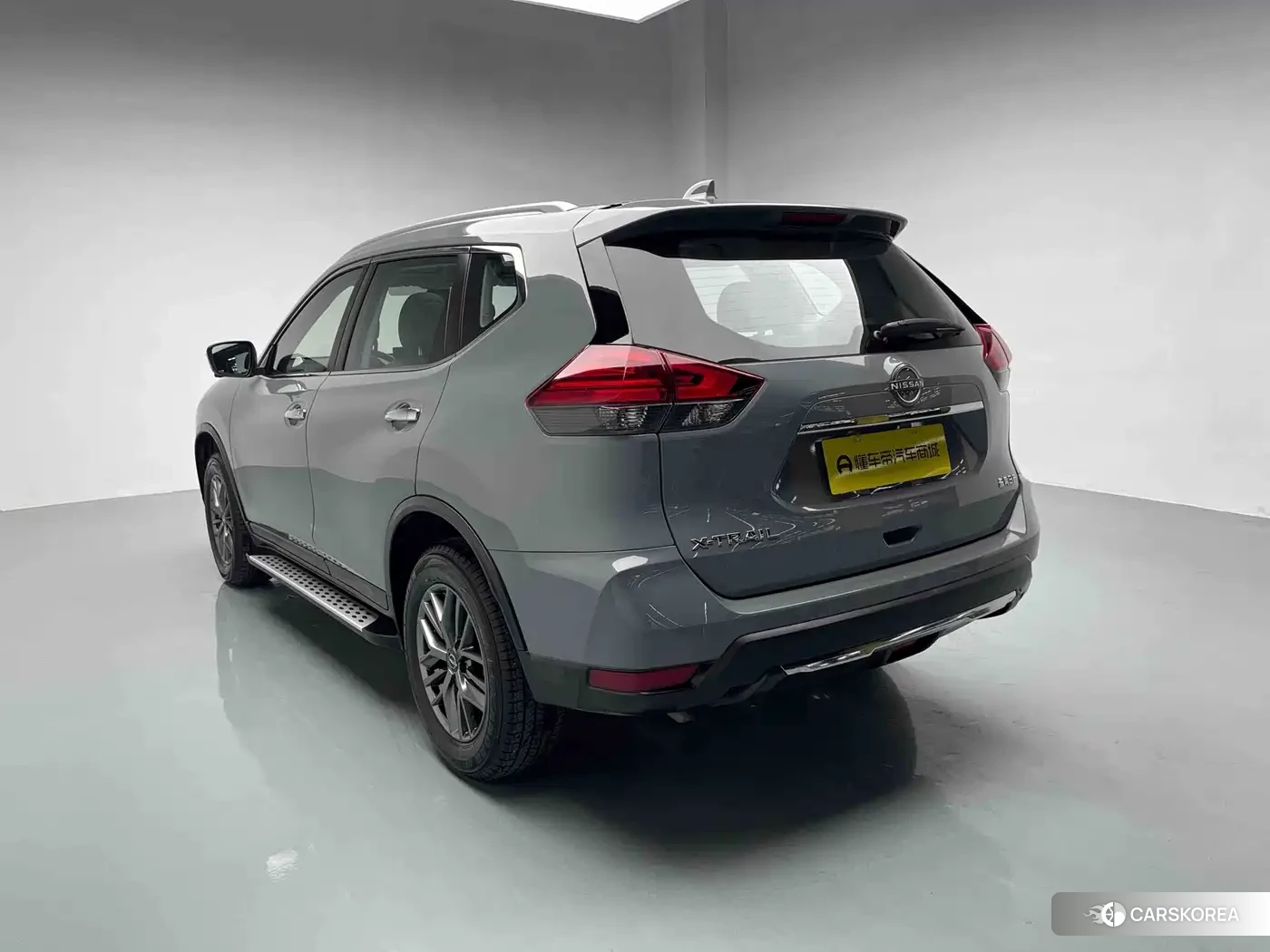 Nissan X-Trail 2025 Silver/gray из Китая, фото 6